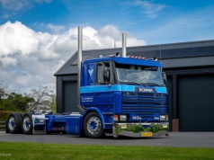Scania 143 po amerykańskim tuningu – niesamowity projekt, który pochłonął 4,5 roku