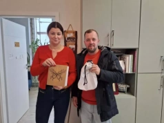 Kronika idzie przez wsie z rąk do rąk. Niezwykła akcja łączy ludzi