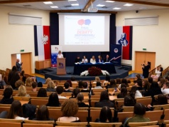 Debata Oksfordzka w języku angielskim na Uniwersytecie Radomskim