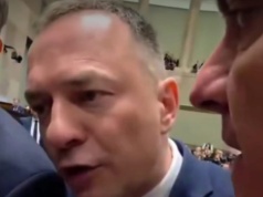 Posłowi KO puściły nerwy. Nagrało się to, co powiedział