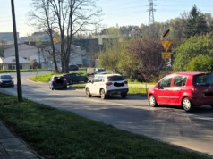 Kolejki do myjni blokują ul. Aleksandry. Będą kontrole policji