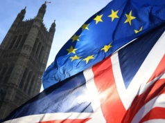 10 lat po referendum w sprawie brexitu. Brytyjczycy chcą powrotu do UE?