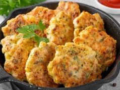 Te kotlety z kurczaka wychodzą obłędnie soczyste. Sekret tkwi w jednym dodatku