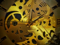 Koniec ery GPS? Chiński przełom w technologii kryształów zrewolucjonizuje nawigację okrętów podwodnych i rakiet