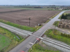 Kolej odcina rolników od pól. "Tak nie da się pracować"
