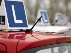 Prosto z placu manewrowego na policyjny „dołek”. Pijany kursant w piotrkowskim WORD