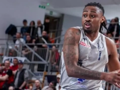 Katastrofalny start i bolesna porażka Czarnych Słupsk w Warszawie