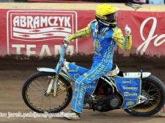 Żużel. Fatalny wypadek zawodników Stali! Lider w karetce!