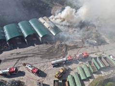 Pożar na składowisku odpadów w Kostrzycy