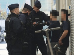 Wielka akcja policji w centrum handlowym. Wylegityminowano ponad 600 osób, zgarnięto krocie