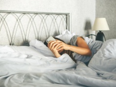 Ten niewinny, poranny nawyk może być bardzo groźny dla twojego serca. Warto go porzucić zwłaszcza po 50. urodzinach