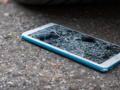 Kupujesz używany smartfon? Mógł być naprawiany jak samochód