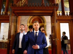 Peter Magyar kontra Peter Magyar. Lider Tiszy żąda powtórzenia wyborów w okręgu