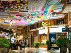 Najpiękniejszy dach w Europie? Zachwyca turystów tylko przez kilka miesięcy