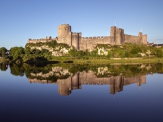 Archeolodzy nie mogli uwierzyć, co kryło się pod średniowiecznym zamkiem. To komora ze śladami życia sprzed 100 tysięcy lat