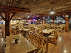 Krakowskie kontrasty: Od podziemnych uczt w Wieliczce po monumentalną historię regionu