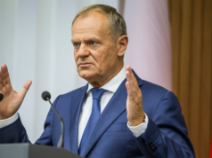 Rząd wprowadza zmiany w 800 plus. Automatyzacja wchodzi do portfeli Polaków