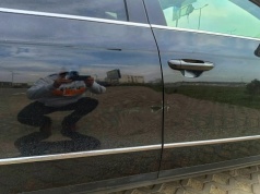 Kierowca uszkodził auto i odjechał – poszukiwani świadkowie