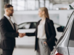 Raport AAA Auto. Niemal nowe samochody mogą być tańsze nawet o 40%