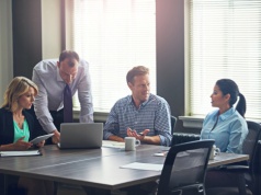 Awans nie jest już najważniejszy. Pracownicy mają inne priorytety