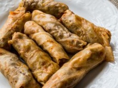 Zapomnij o żmudnym rolowaniu. To tureckie danie z kapusty to hit na rodzinny obiad