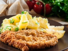 Ten trik sprawi, że niedzielne kotlety wyjdą jak w restauracji. Teściowa zaniemówi przy obiedzie