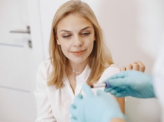 Cykl menstruacyjny wpływa na niemal 200 białek krwi – daje to nowe możliwości diagnostyczne