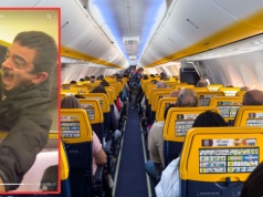 Pasażer wszedł do schowka nad głową w samolocie. "Oto jak nie płacić za bilet"