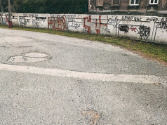 Problem tuż obok urzędu czeka na rewitalizację