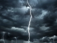 Dojdzie do załamania pogody. Zwołano naradę, w której uczestniczyło MSWiA, służby i RCB