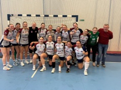 Bez niespodzianek w meczach piłki ręcznej. SPR i Sandra SPA z kompletem punktów