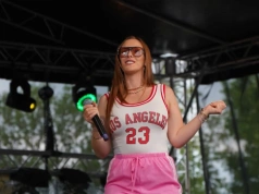 Co się stało? Nikola Raczko z zespołu Top Girls zalana krwią