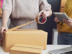 Rewolucja w e-commerce: Paczkonauta AI sam wybierze najtańszego kuriera