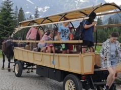 Majówka nad Morskim Okiem. Wozy konne zostają