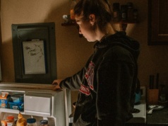 "Dorosłość jest przereklamowana". Kobiety dzielą się tym, co najbardziej męczy je w byciu mamą