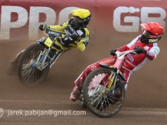 Żużel. Pawełczak bez błędu! Polonia nagle odjechała PSŻ! (RELACJA)