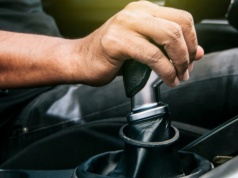 Tak hamują tylko najlepsi kierowcy. Zużycie paliwa spada do 0,0 l/100 km