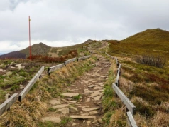 Szczyt w Polsce dostępny tylko raz w roku. Najdalej wysunięty na południe kraju