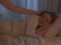 Słyszysz "Mamo…" o 21:30? Wielu rodziców myśli, że to bunt, a to coś zupełnie innego