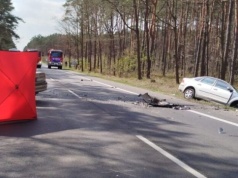 Śmiertelny finał nagłego manewru. Nie żyje 63-letni kierowca!