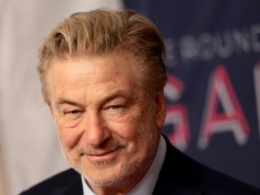 Alec Baldwin wspomina tragiczny wypadek na planie: "Sytuacja była bolesna"