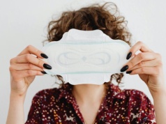 Lekarka ostrzega: może zwiększać ryzyko infekcji. Ma to prawie każda kobieta