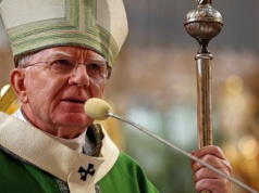 Arcybiskup ostrzega przed ograniczaniem nauczania