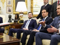 Trump zwołał pilne spotkanie. "Sytuacja osiągnęła punkt krytyczny"