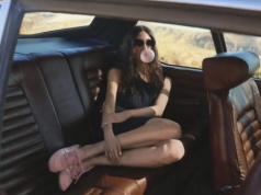 Louis Vuitton sięga po Citroëna SM. Ikona francuskiej motoryzacji pojawiła się w nowej kampanii marki