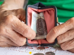 Milion Polaków w kwietniu dostanie dwie emerytury. ZUS podał daty