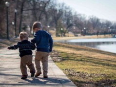 Człowiek jest z natury dobry? Dzieci pokazują nam coś ważnego