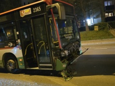 Włączała się do ruchu. Zajechała drogę autobusowi komunikacji miejskiej