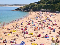 Najpiękniejsza plaża świata? Zaskakujące miejsce w Europie. Myślą, że to tropiki