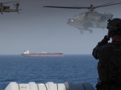 Irański statek nie zatrzymał się przed blokadą. Siły USA otworzyły ogień